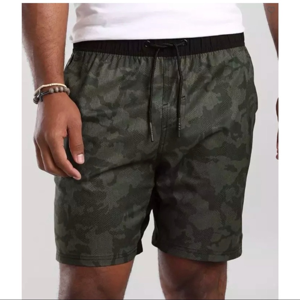 Howitzer Style Men's Boardshorts WARFARE Military Grunt Green Camo